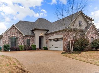 562 Chinquipin Dr, Bossier City, LA 71111