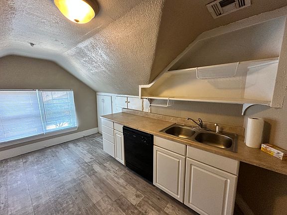3rd image of 719 Asp Ave APT 5