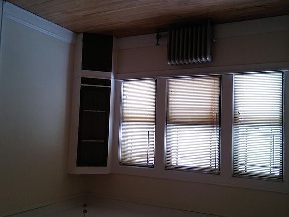 3rd image of 9807 Clifton Blvd #2