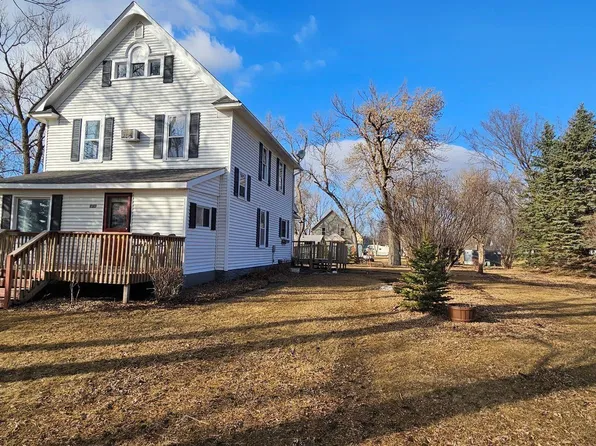 304 3rd St S, Brandt, SD 57218