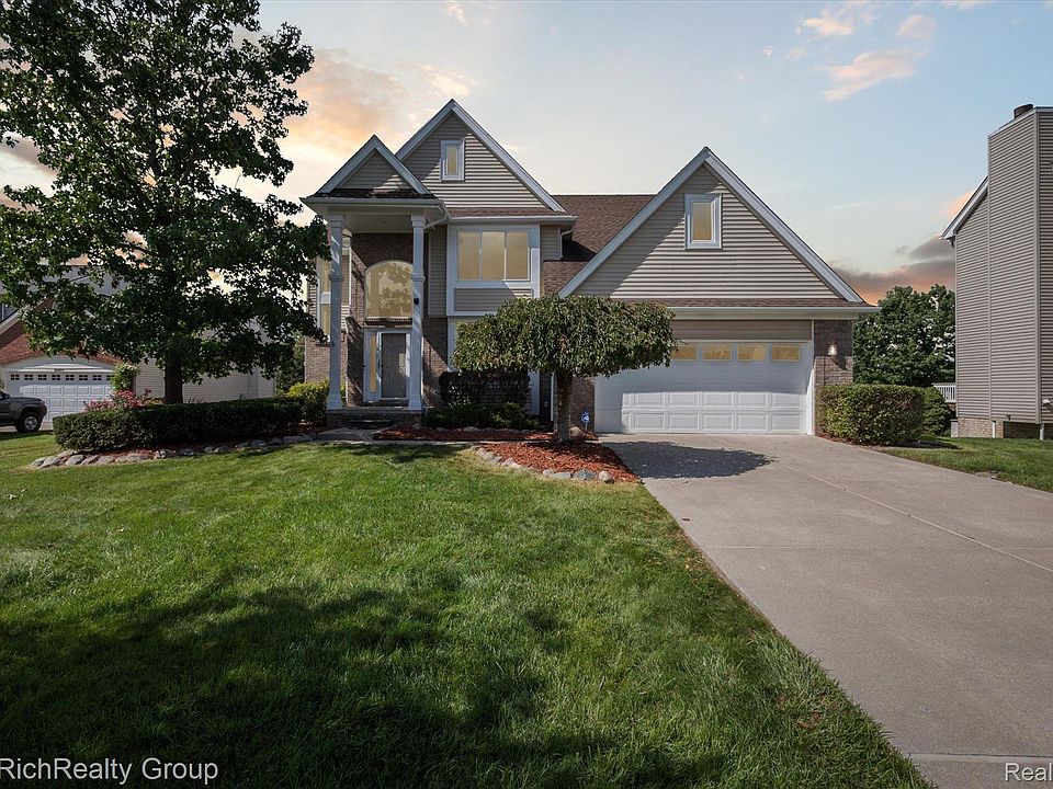 1st image of 25871 Carriage Ln