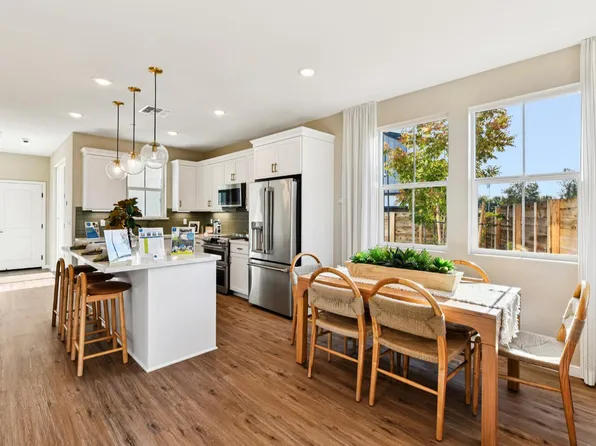 8655 Starburst Way, Sacramento, CA 95823