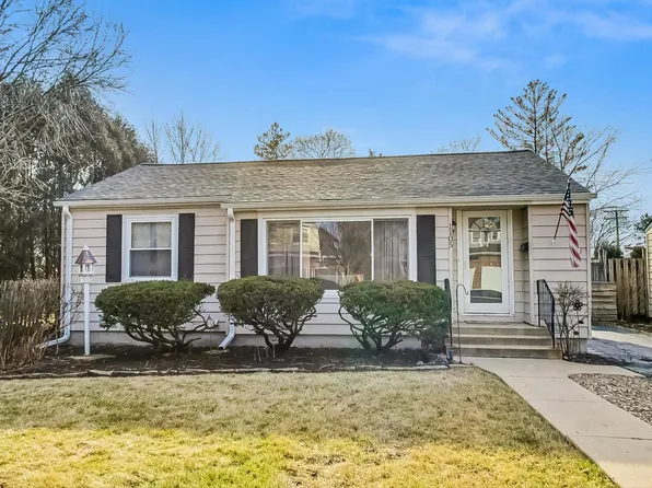 1105 Greenwood Ave, Deerfield, IL 60015