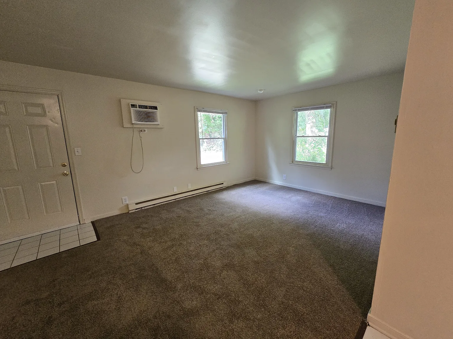1 bed, 750 sqft, $895 — Photo 3