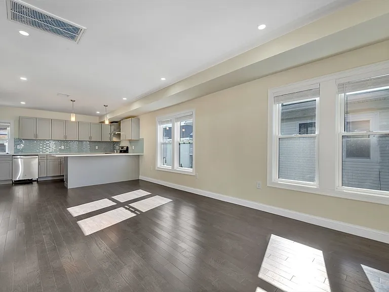 43 Wright Ave #4 — Photo 43