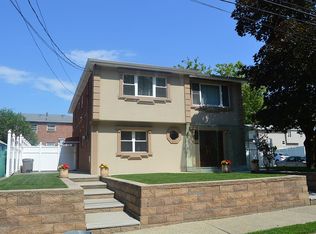 945 Forest Hill Rd, Staten Island, NY 10314