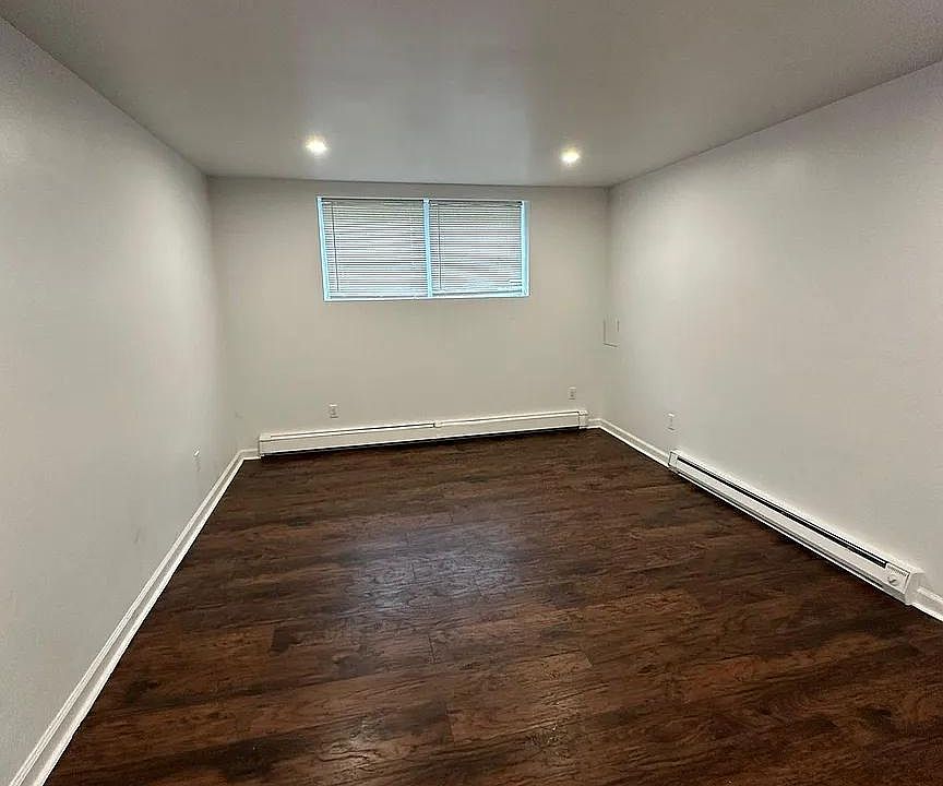 1st image of 47 Lenox Ave #1R