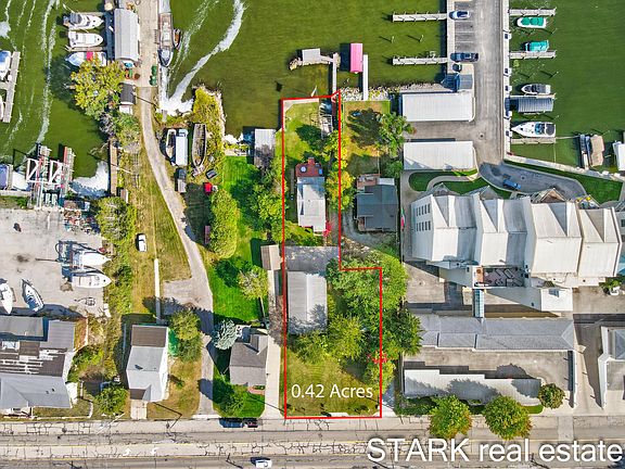 3rd image of 2984 Lakeshore Dr