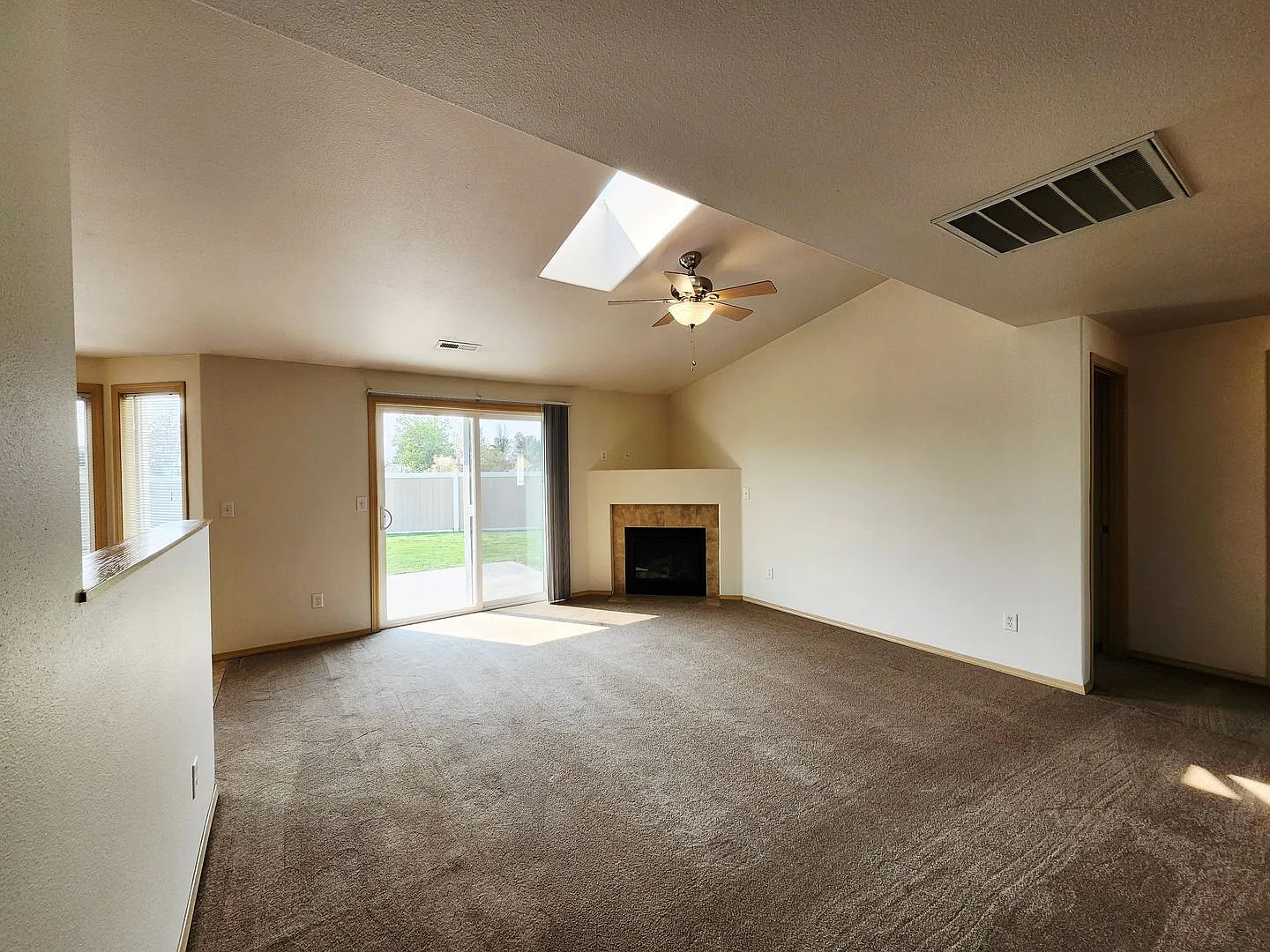 5822 Austin Ct — Photo 4
