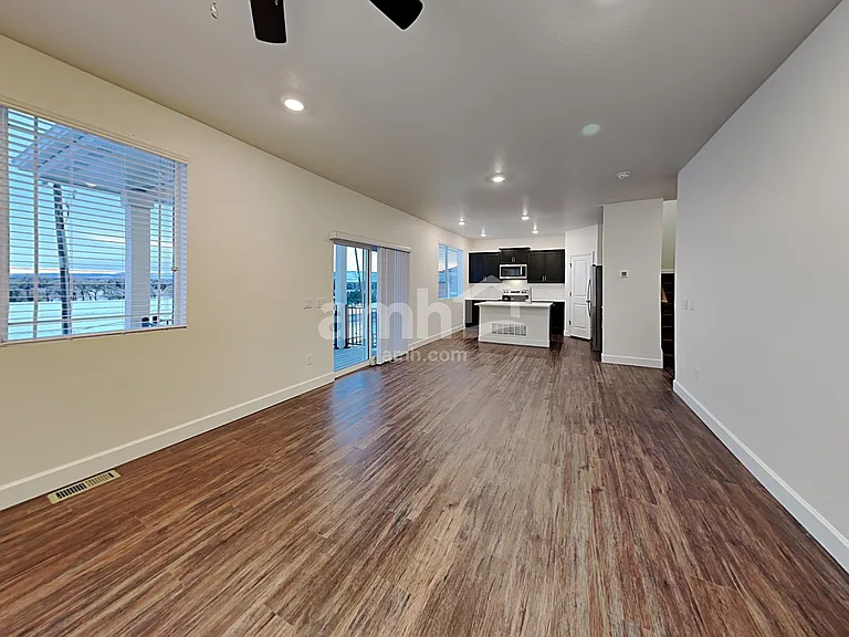 14922 W 82nd Pl — Photo 6