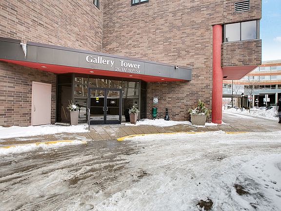 2nd image of 26 10th St W Unit 507