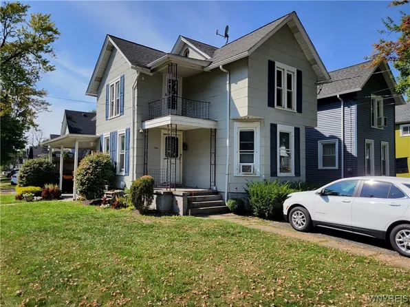 4 Vine St, Lockport, NY 14094