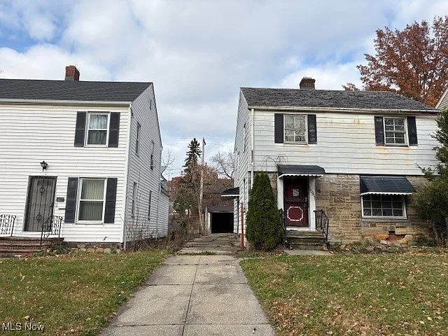 16811 Biltmore Ave photo 1