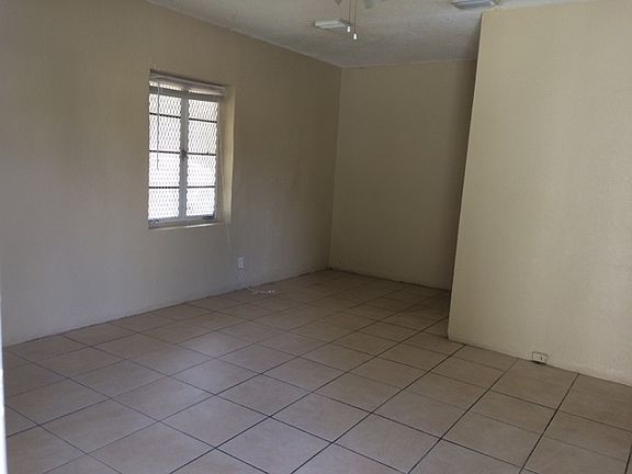 4th image of 880 NW 16th Ter