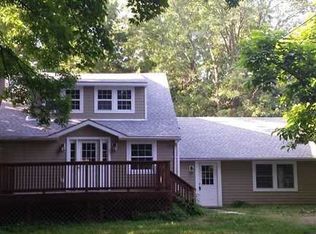 47 Spring Lake Rd, Red Hook, NY 12571