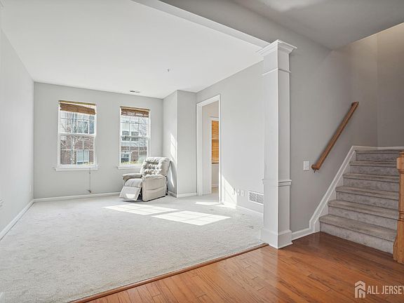 3rd image of 1501 Gabriel Ln