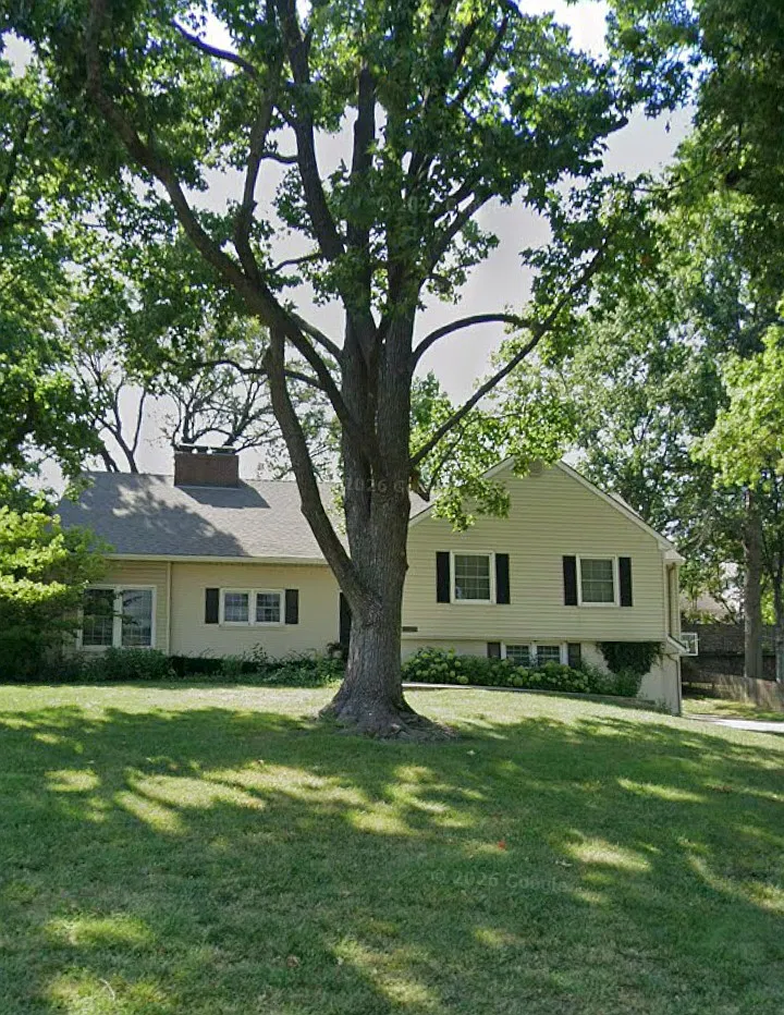 4 bed, 2.5 bath, 2189 sqft, $4,750 — Photo 1