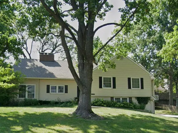 7528 Delmar St, Prairie Village, KS 66208