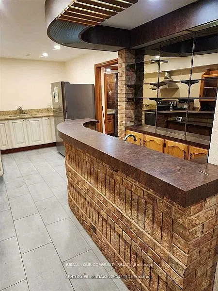 2 bed, $1,600 — Photo 2