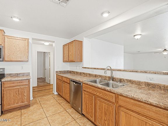 2nd image of 1272 W WILSON Avenue