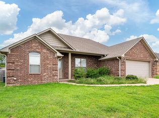 1301 Puritan Dr, Jacksonville, AR 72076