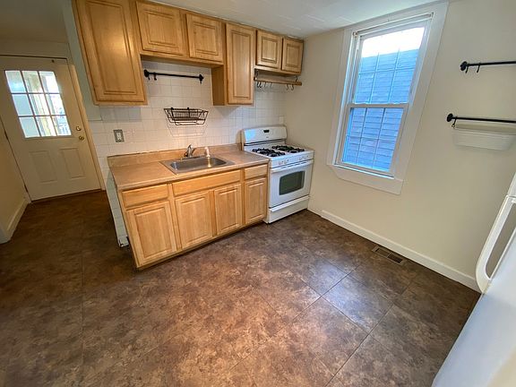 2nd image of 3243 N Hoyne Ave #3