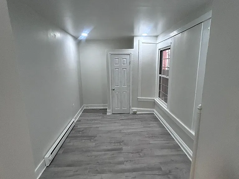 323 N 9th St #1 — Photo 6