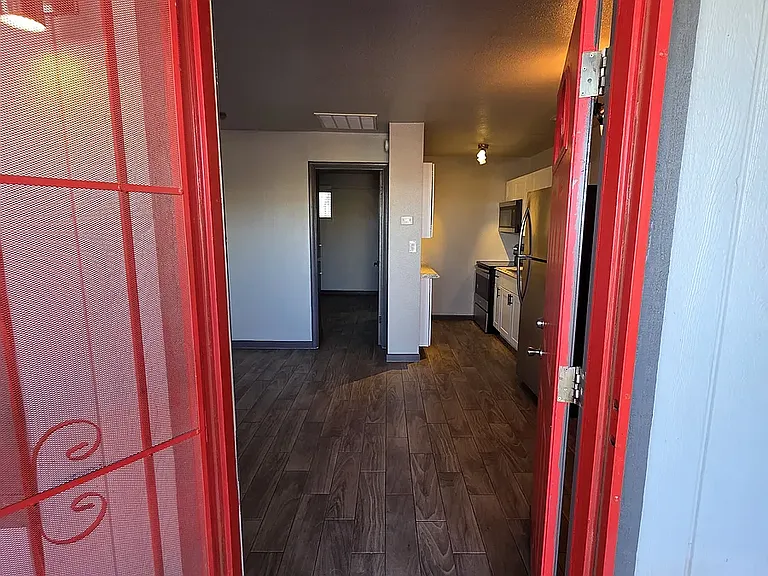 455 E Junction St #4 — Photo 5