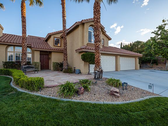 3rd image of 41712 Kensington Cir