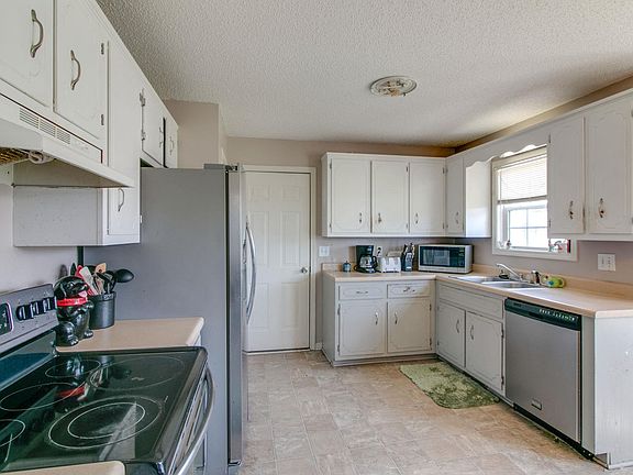 4th image of 3253 Tabby Dr