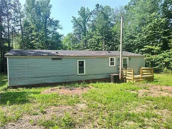 5th image of 2949 Greystone Dr