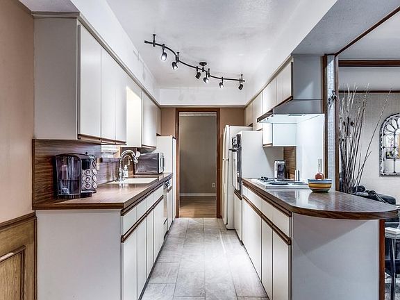 4th image of 8484 Sweetwater Dr