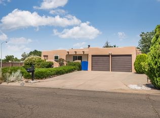 2901 Camino De Los Caballos, Santa Fe, NM 87507