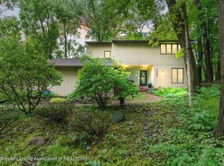 1122 Farwood Dr, East Lansing, MI 48823