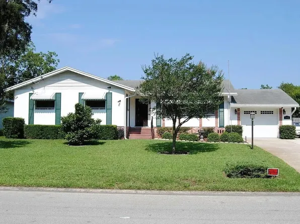 7472 Greenway Dr, Jacksonville, FL 32244
