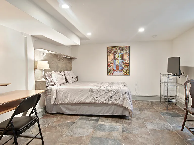 1238 Cambronne St #A — Photo 4