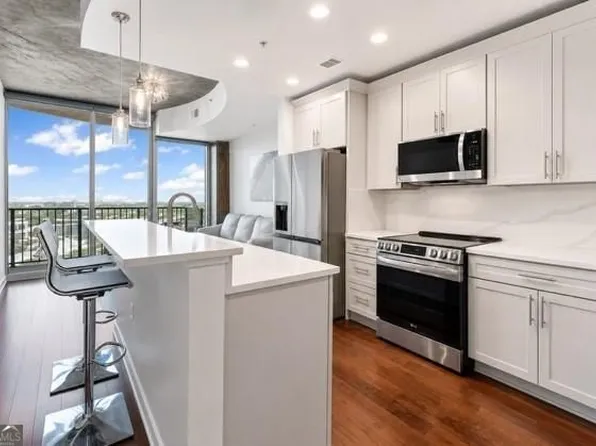 400 W Peachtree St NW Unit 2403, Atlanta, GA 30308
