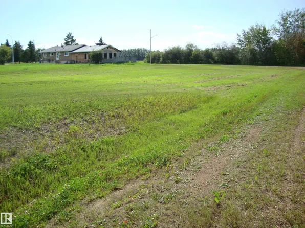 618 5th Ave, Thorhild County, AB T0A 3J0