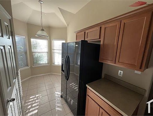 3rd image of 2200 Preston Ln