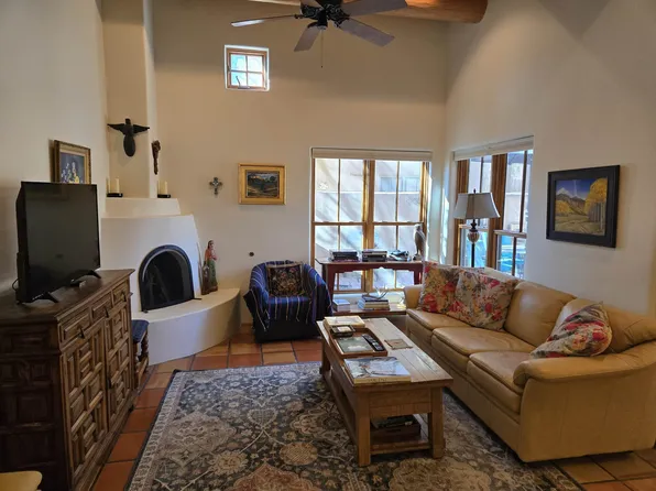 415 Kit Carson Rd APT 6, Taos, NM 87571