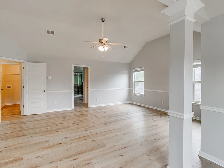 609 Angel Oak Ln — Photo 21