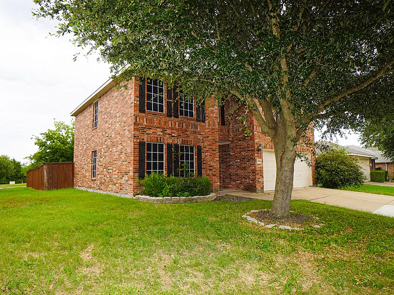 4006 Collin Ct — Photo 2