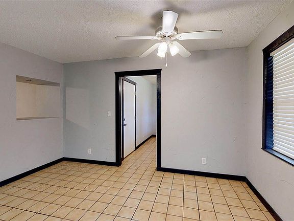 5th image of 919 Brower Ln