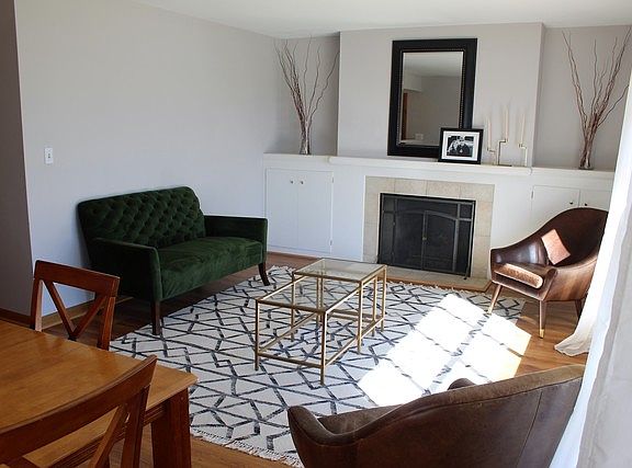 4th image of 616 Hilton Ave
