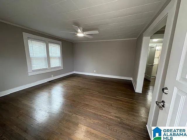 336 3rd St SE — Photo 2