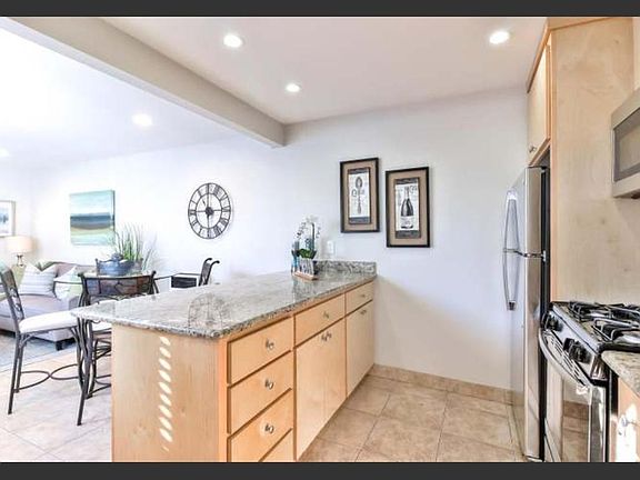 2nd image of 207 Oakland Ave APT 3