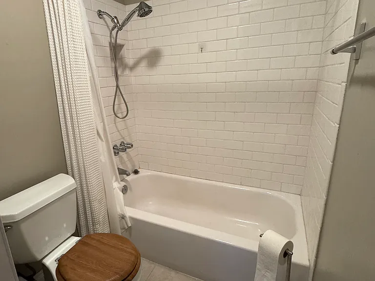 22100 Burbank Blvd #333D — Photo 7
