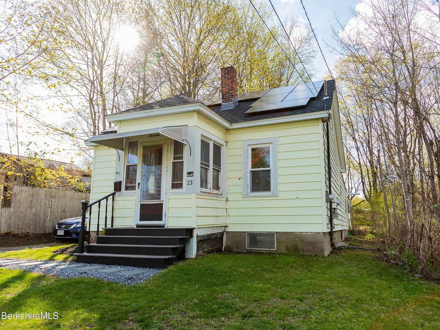 13 Vivian Ave, Pittsfield, MA 01201 Zillow