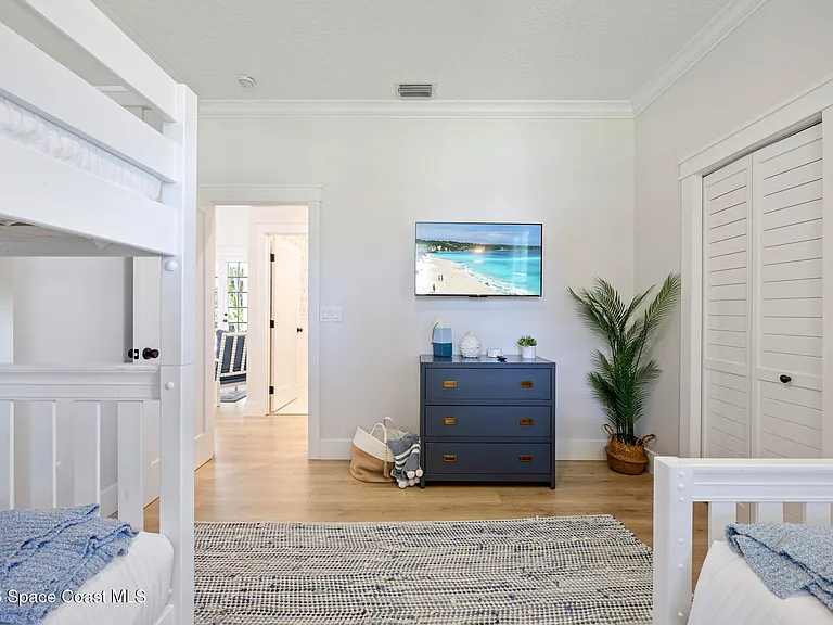 6774 Angeles Rd — Photo 31