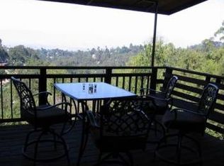 6655 Oakwood Dr, Oakland, CA